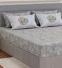 Green Geometric 300 TC Cotton Bedsheet With 4 Pillow Covers King Sized Bedsheet With 2 Pillow Covers