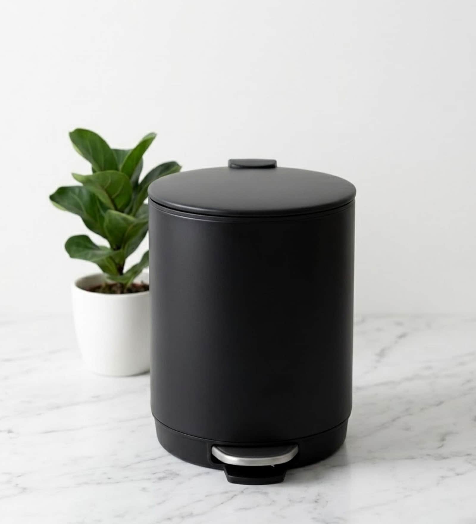 Black Metal Astra Trash Bin 5 Ltr