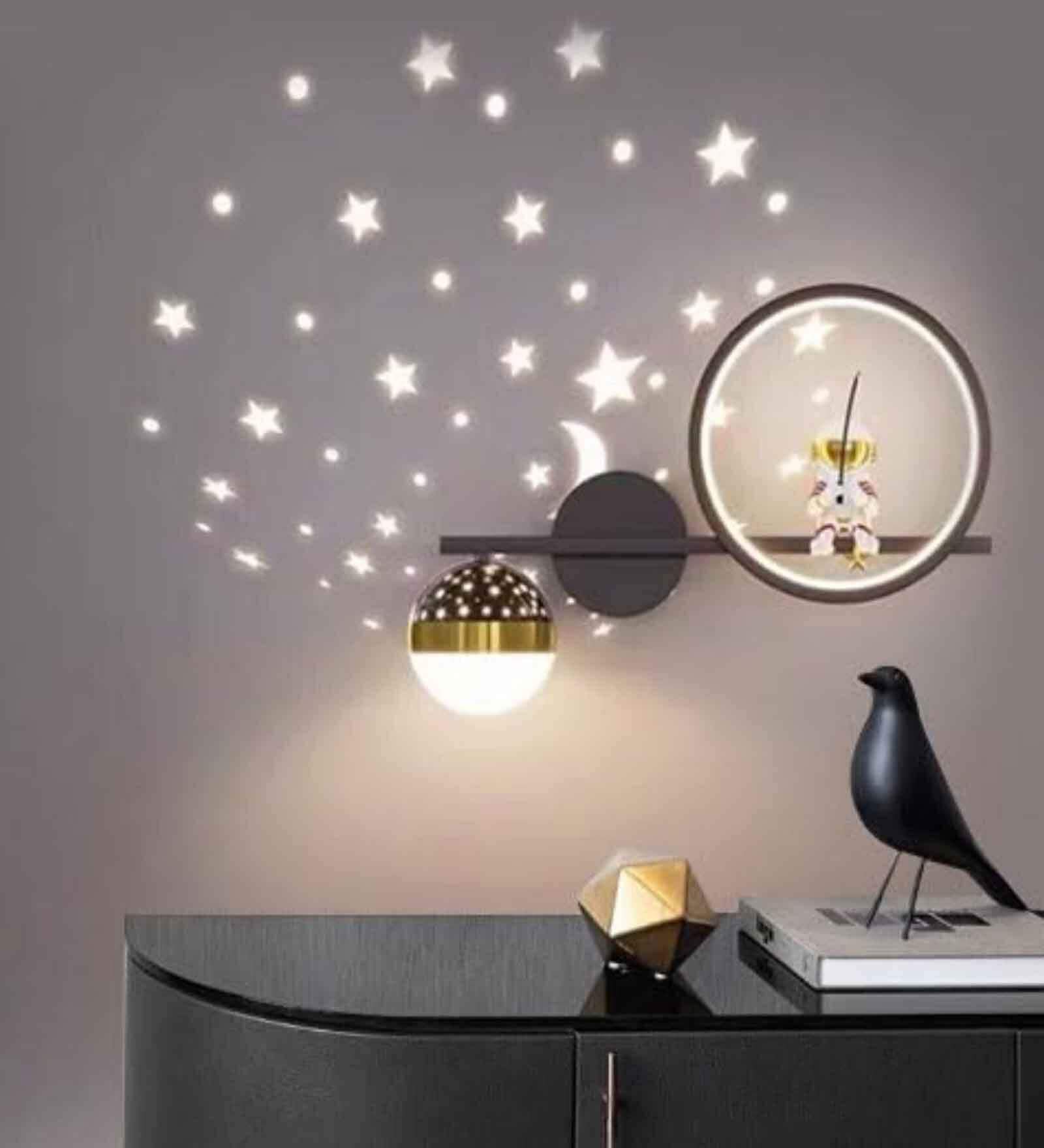 Astronaut Metal LED Novelty Wall Light (Black)