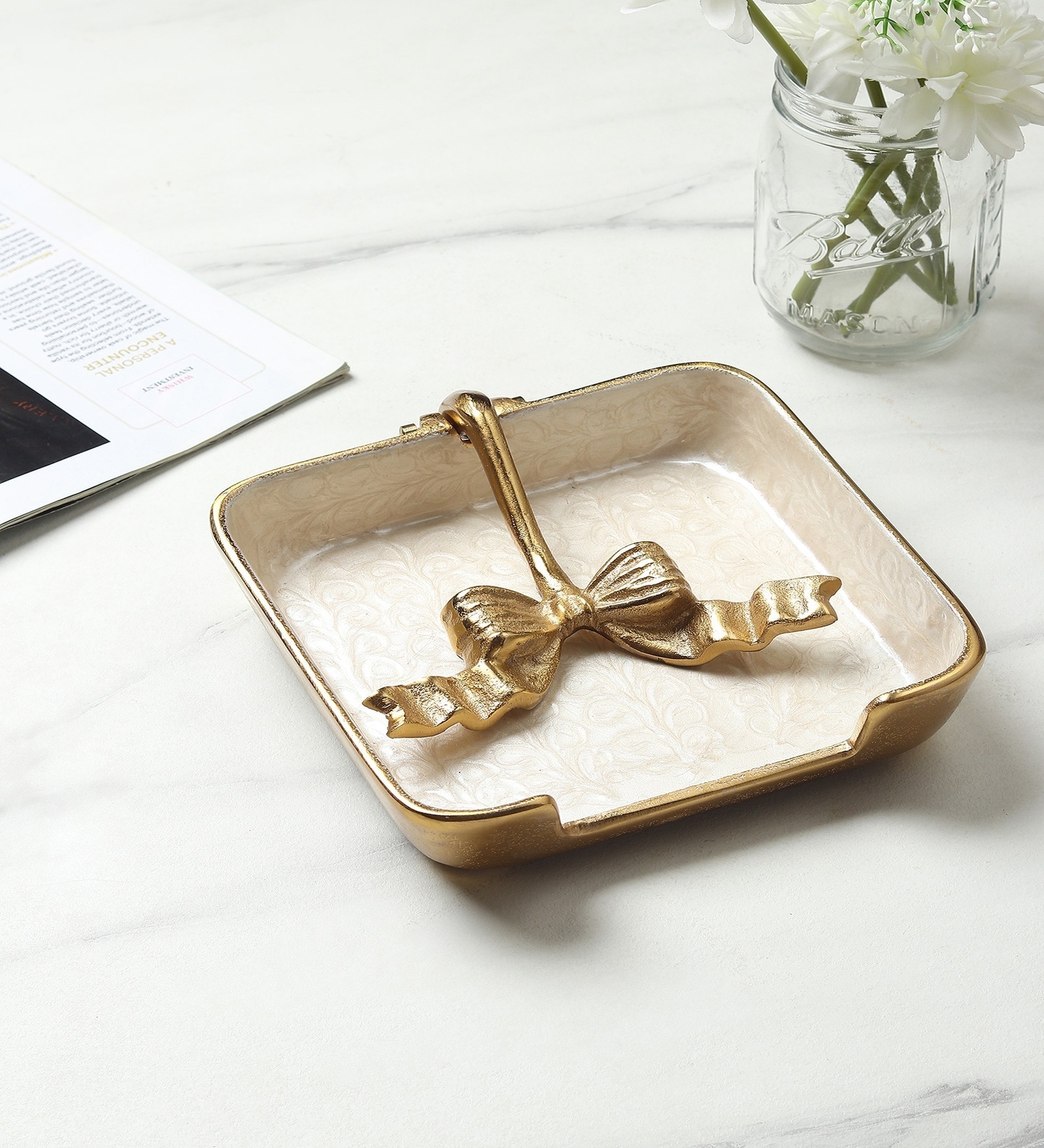 Gold Aluminium Avelion Ivory Pearl Tissue Holder