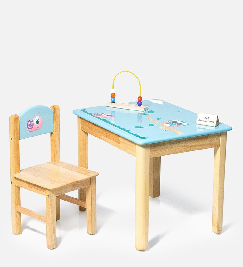 infant table and chairs