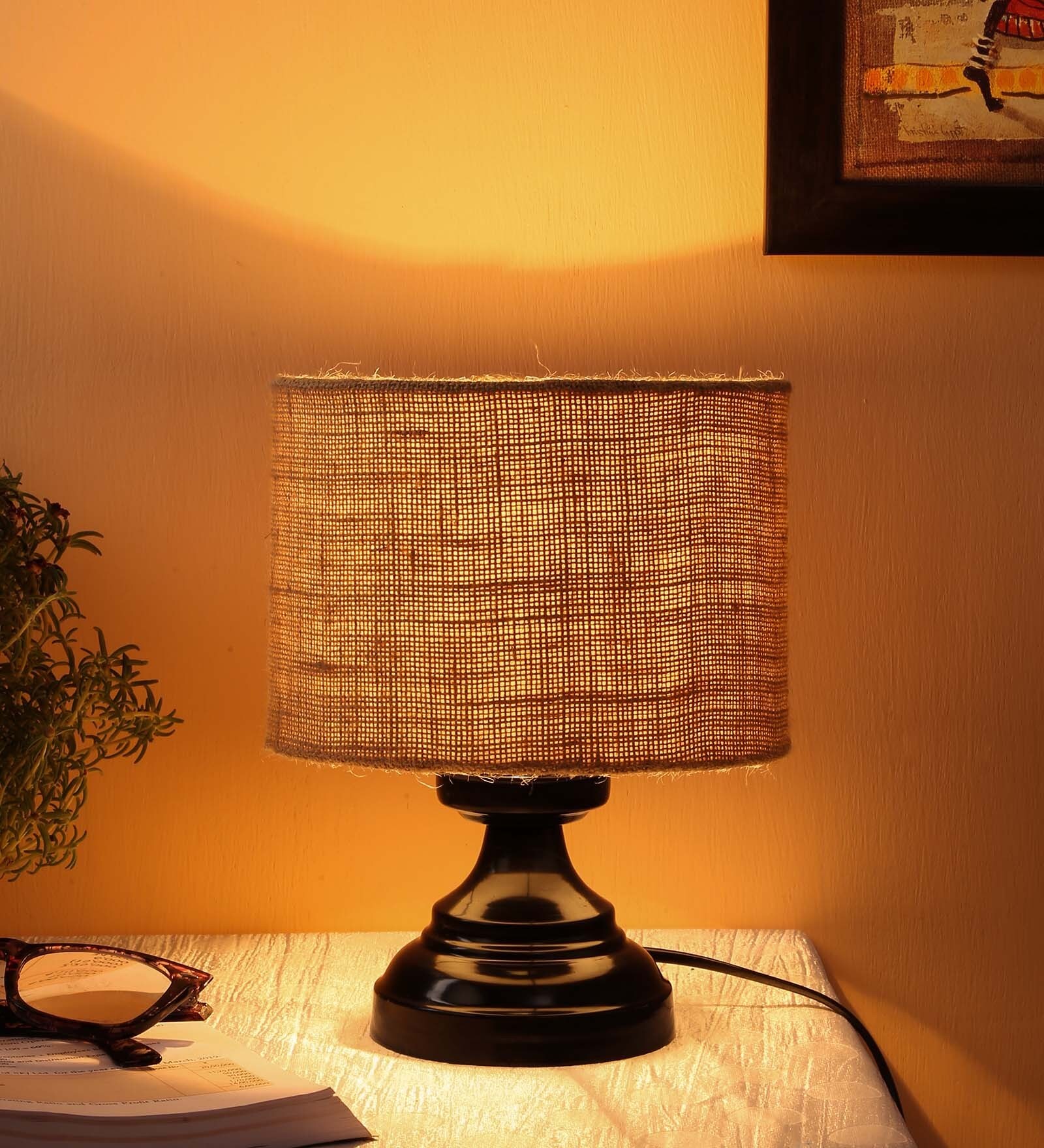 Beige  Jute  Shade Country Table Lamp With Black  Base