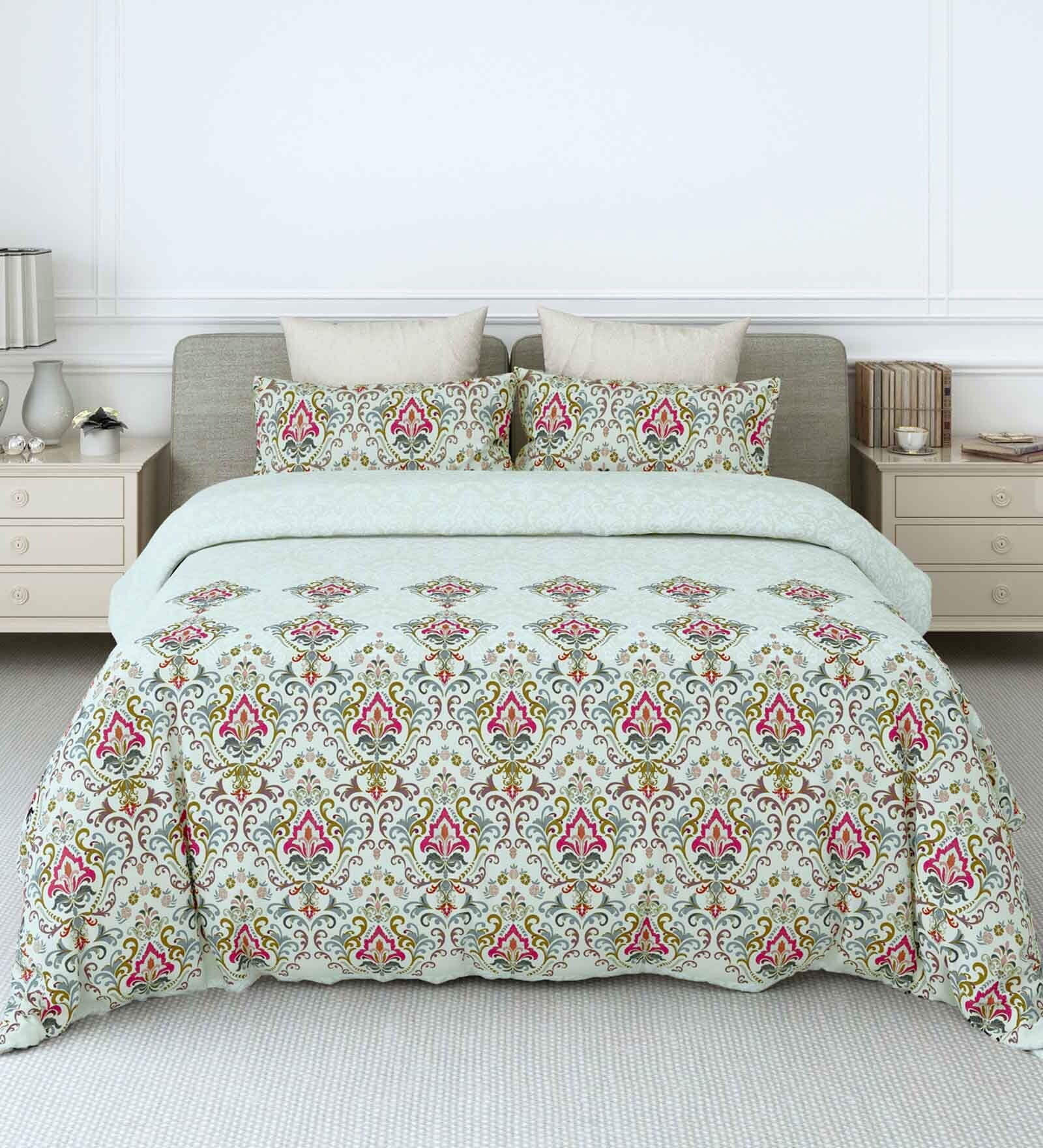 Blue And Red Printed 180 TC Pure Cotton King Sized Bedsheet with 2 Pillow Covers