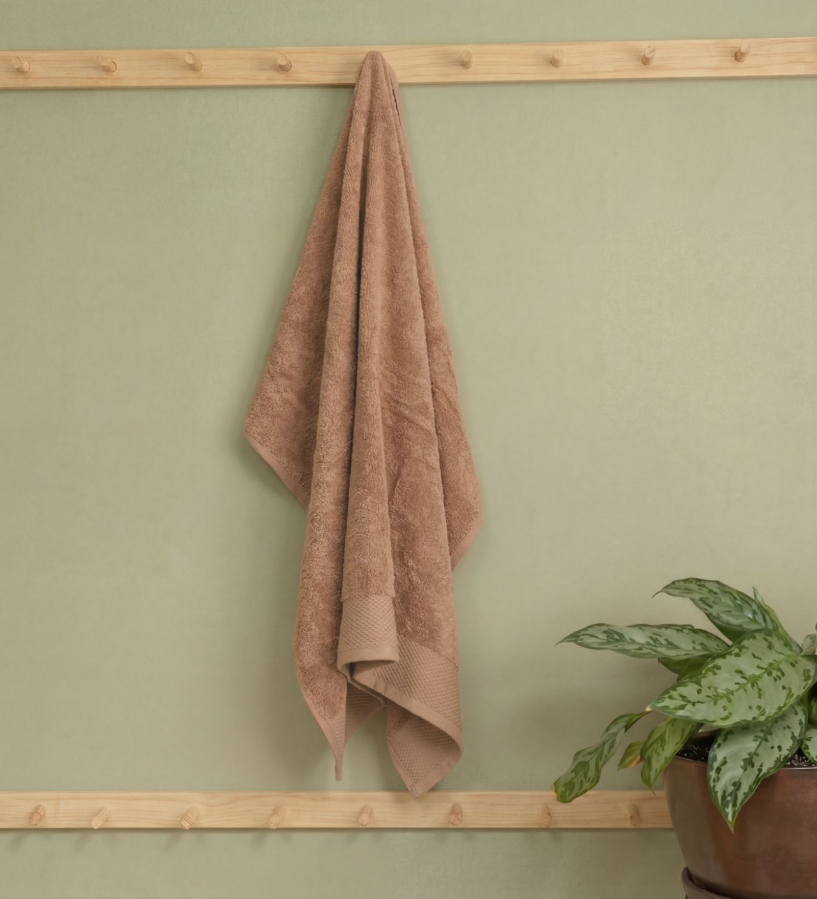 Beige 100% Cotton 650 Gsm Bath Towel