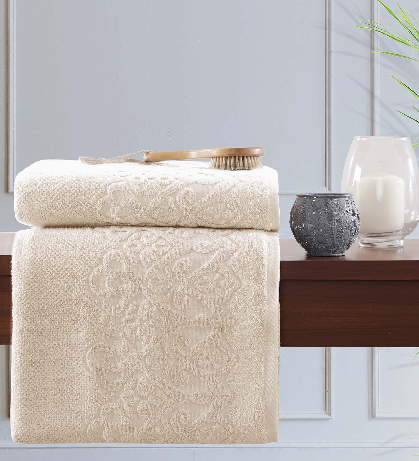 Beige 100% Cotton Solid 550 GSM Bath Towel