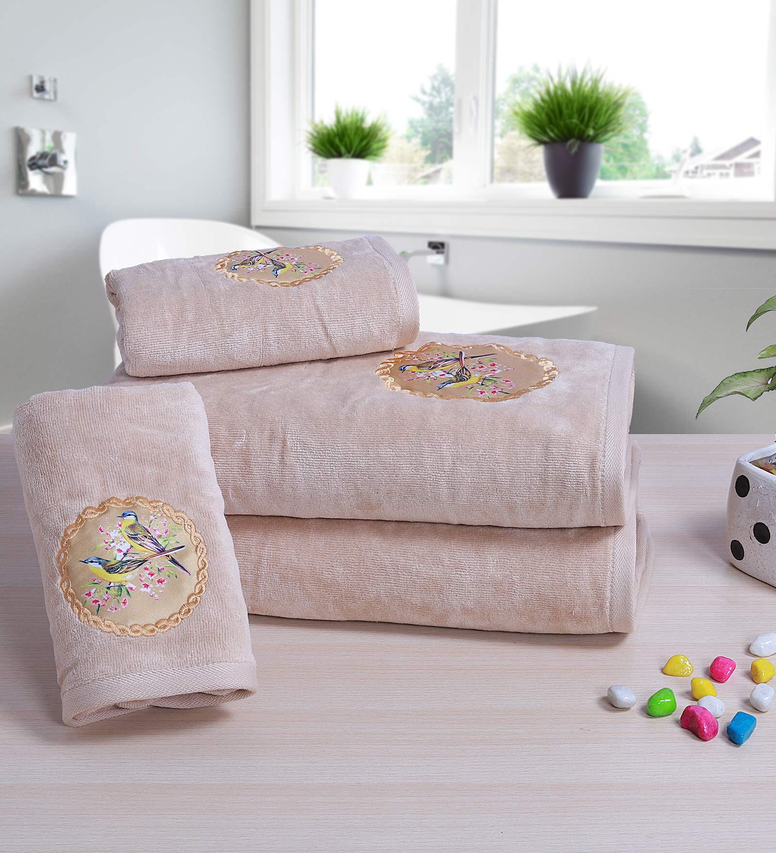 Beige 500 GSM Cotton 4 Pieces Towel Set