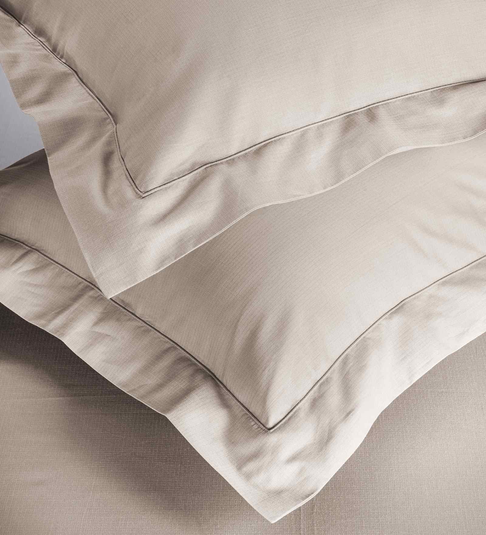 Beige Check 200 TC Cotton King Size Bed Sheet with 2 Pillow Covers 24 Collection Beige Check 200 TC Cotton King Size Bed Sheet with 2 Pillow Covers 24 Collection