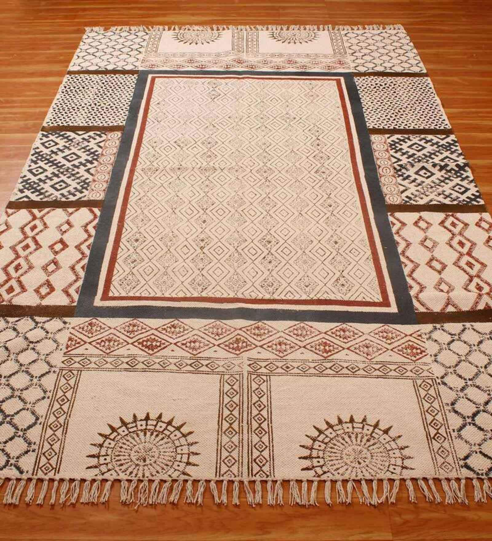 Beige Cotton Geometric 4 x 6 Hand Woven Dhurrie