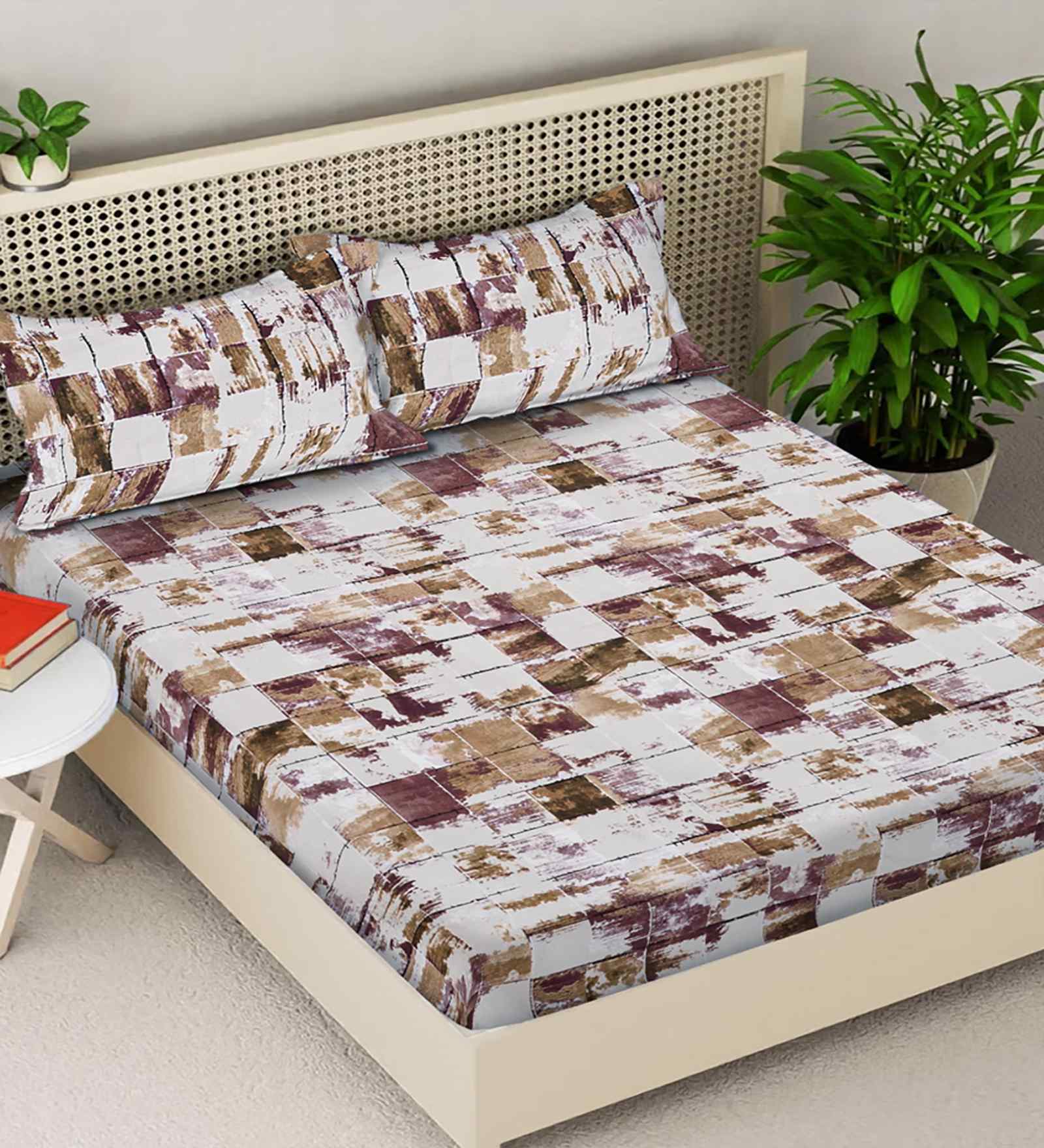 Beige Geometric 300 TC Cotton Blend King Size Fitted Double Bedsheet with 2 Pillow Covers