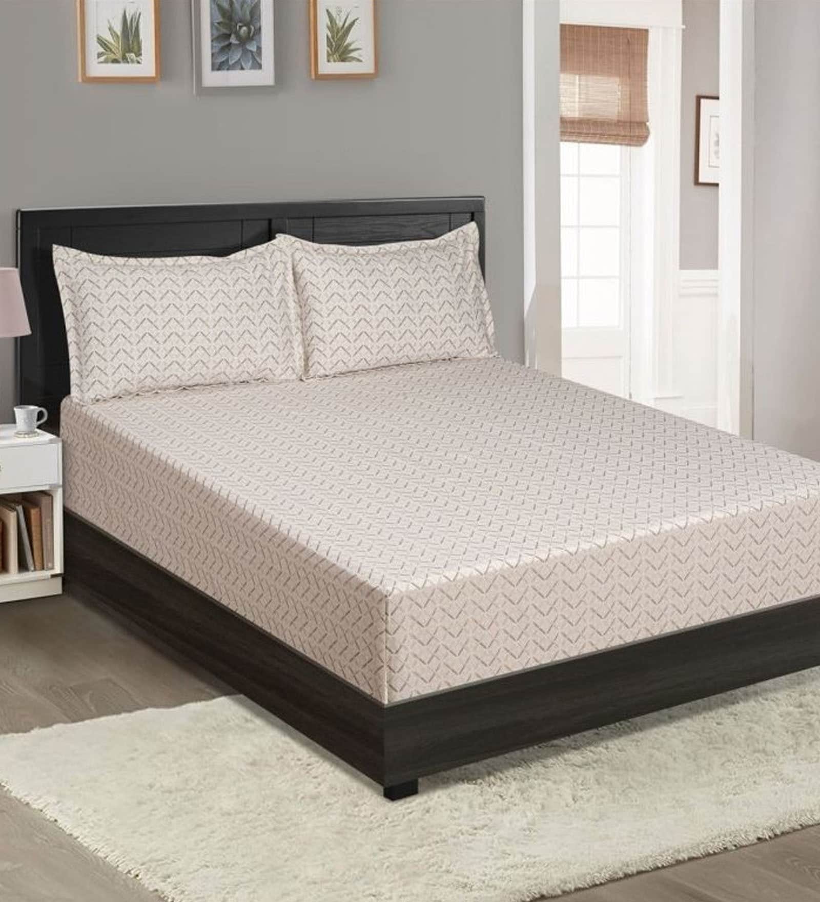 Beige Geometric design 210 TC Cotton Double Bedsheet with 2 Pillow Covers , Beige and White