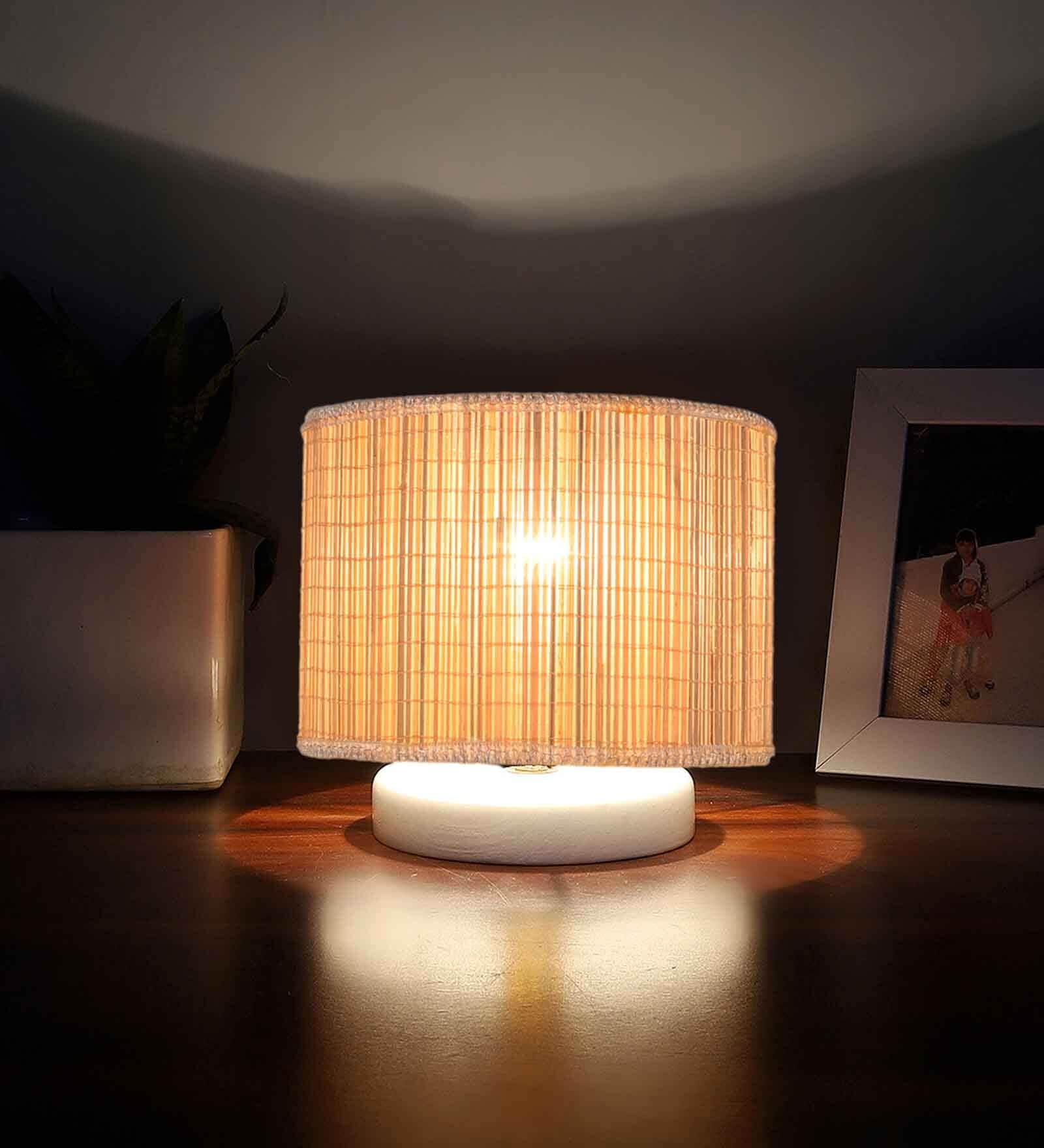 Beige Jute table lamp with White wood base -40