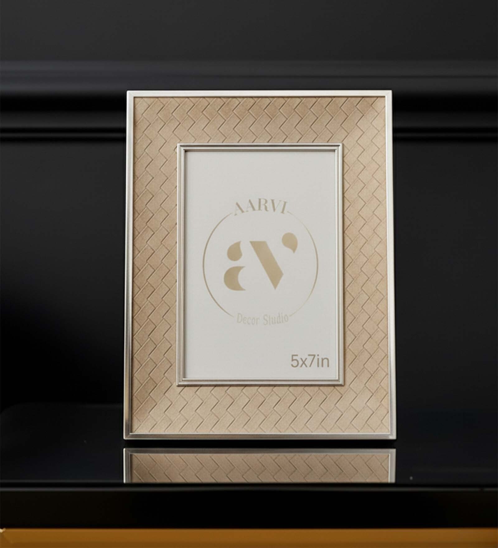 Beige Leather & Metal Weave Wall And Tabletop Photo Frame 4X6Inches