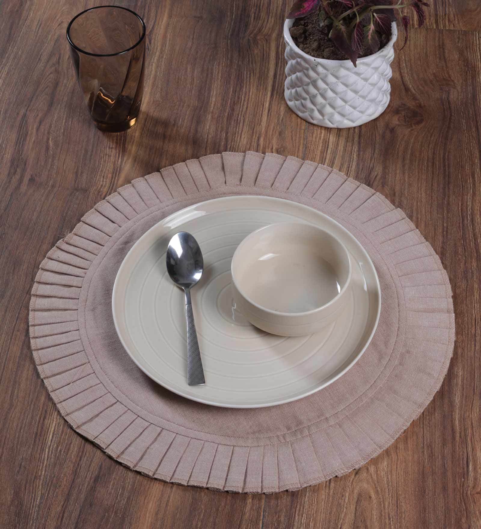 Drake (19x13) Beige Linen (Set of 6) Placemat