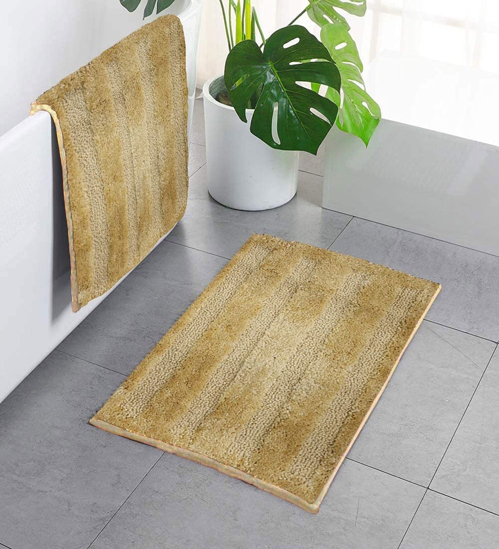 Beige Microfiber 16x24 Inches Ultra Soft Bath Mat