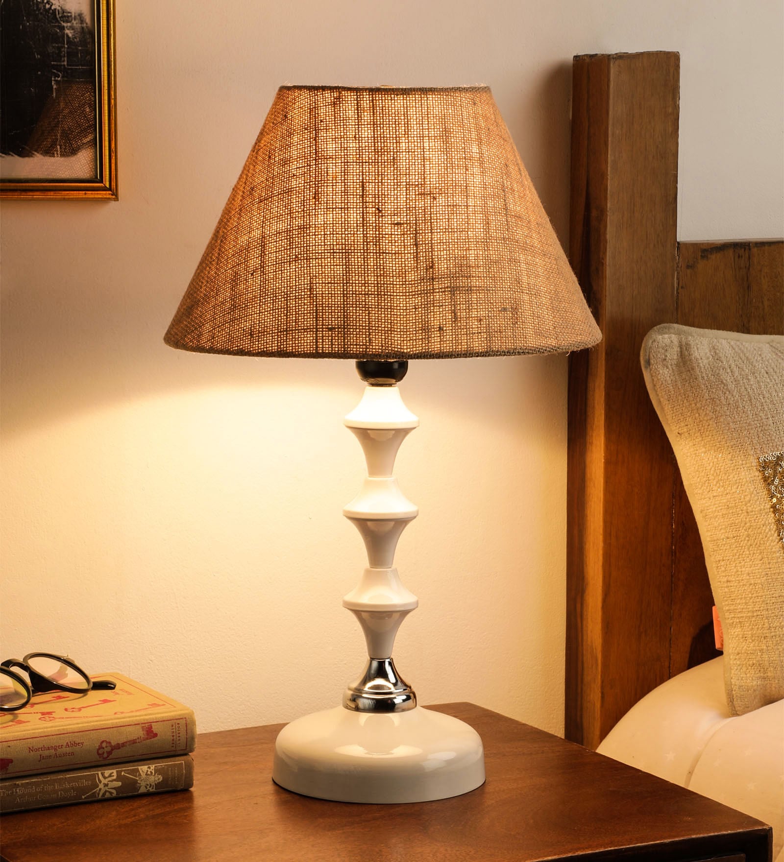 Exemplary Brown Natural Fiber Shade Night Lamp With Metal Base
