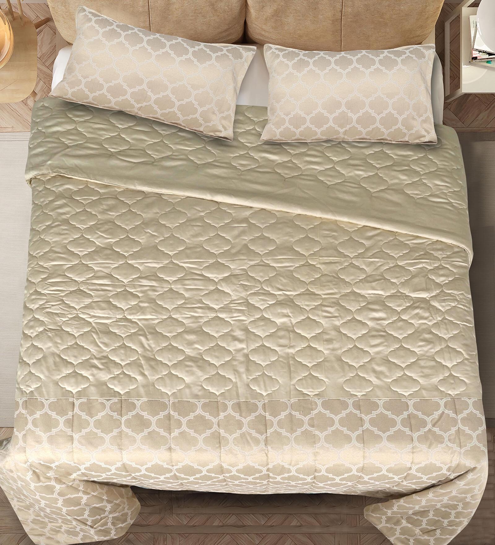 Beige Noor Reversible King Quilt With 2 Pillow Cover