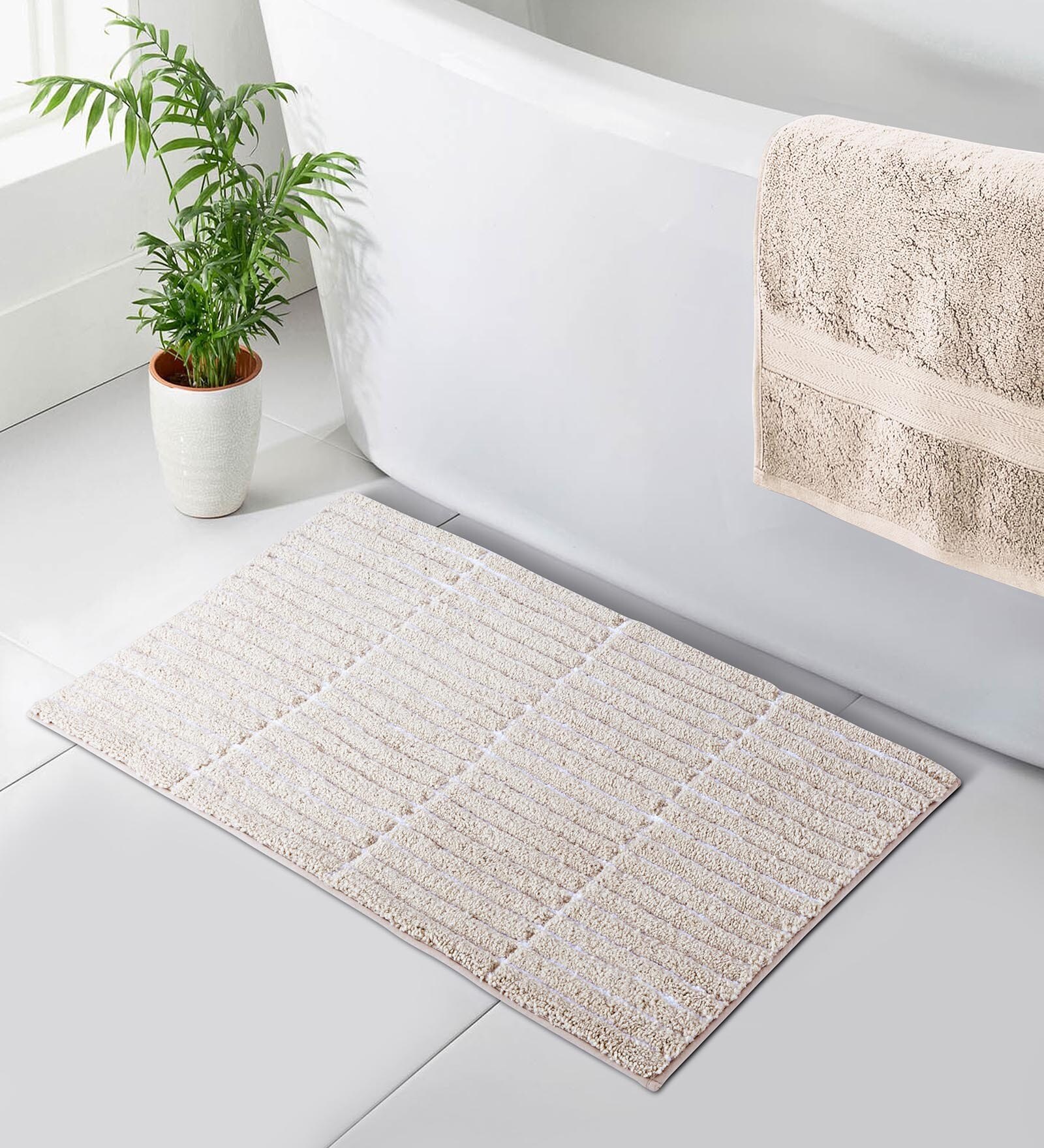 Beige Polyester 24X16 Inches Anti-Skid  Bath Mat