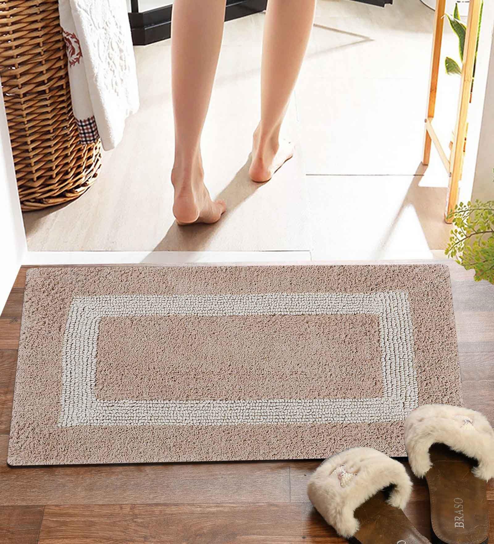 Beige Geometric MicroFibre 15x10 Inches Antiskid Bath Mats