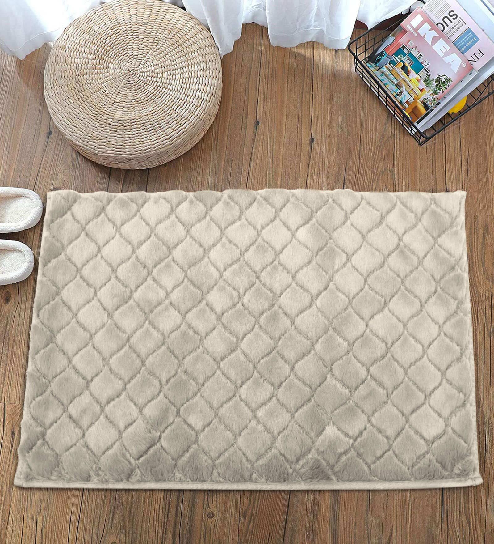 Beige Geometric Polyester 24x16 Inches Super Soft Bath Mat