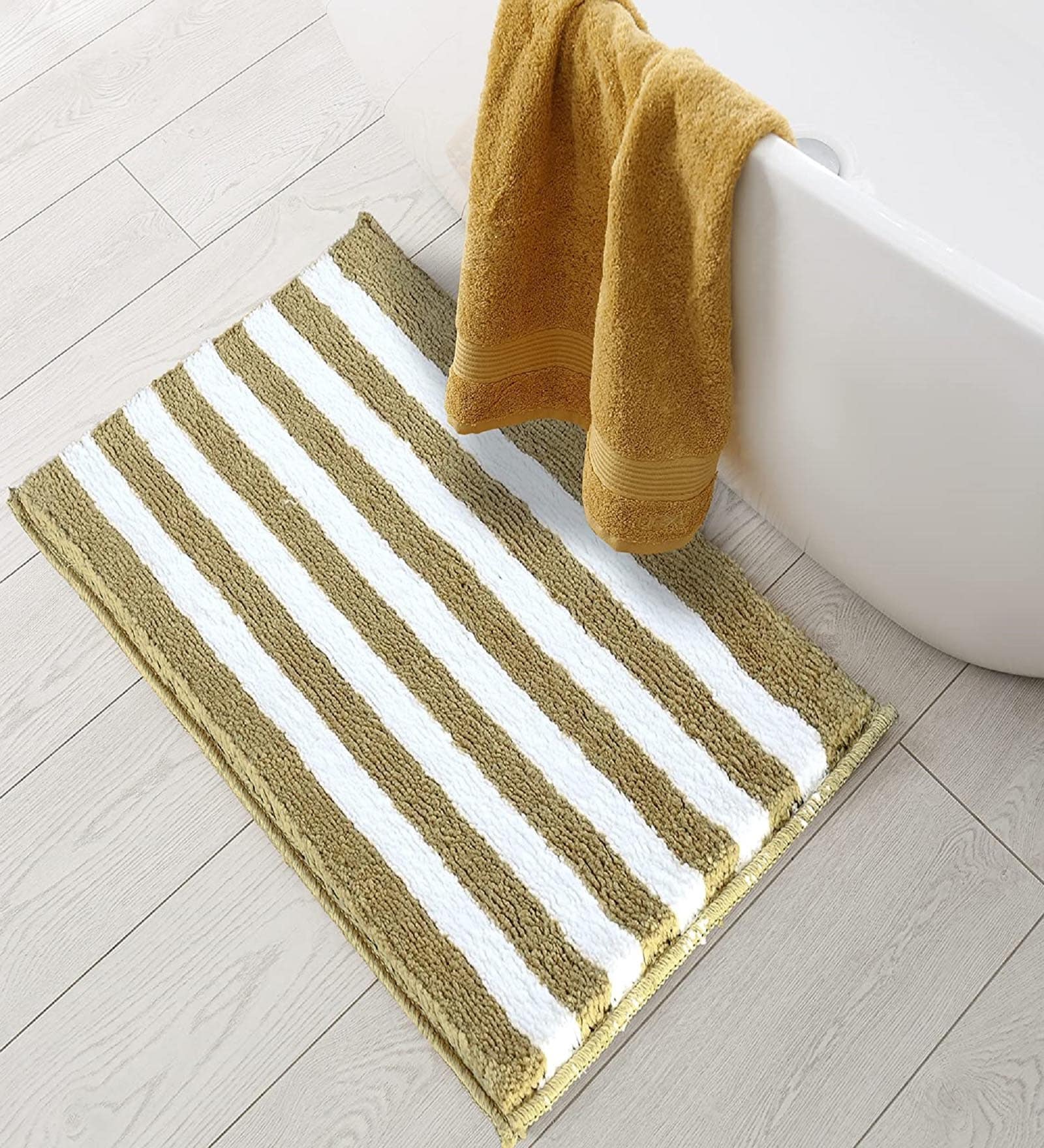 Beige Geometric Microfibre 32x20 Inches Super Soft Bath Mat