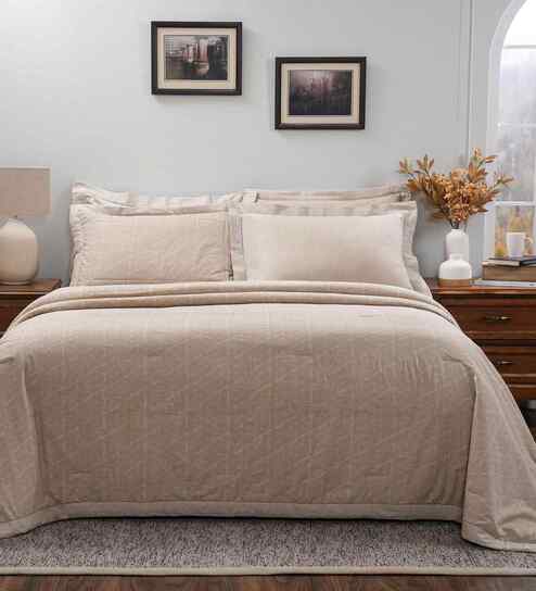 Beige Cotton Geometric Print 110 GSM Double Bed Quilt