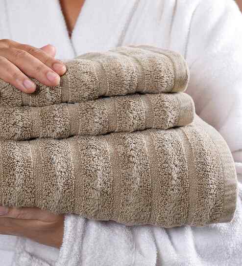 Beige Cotton Solid 550 GSM Bath & Hand Towel Set (3Pc)