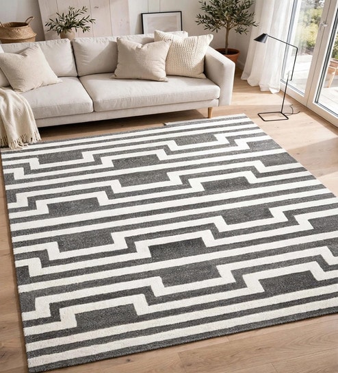 Beige Geometric Wool And Cotton 8 X 5 Feet Hand Tufted Carpet