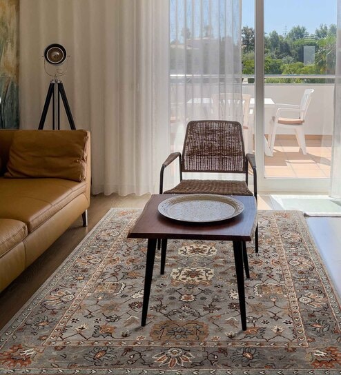 Beige Persian Woolen Blend 6 x 9 Feet Hand Tufted Carpet