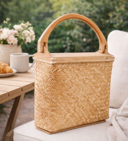 Beige Sitalpatti Handheld  Basket