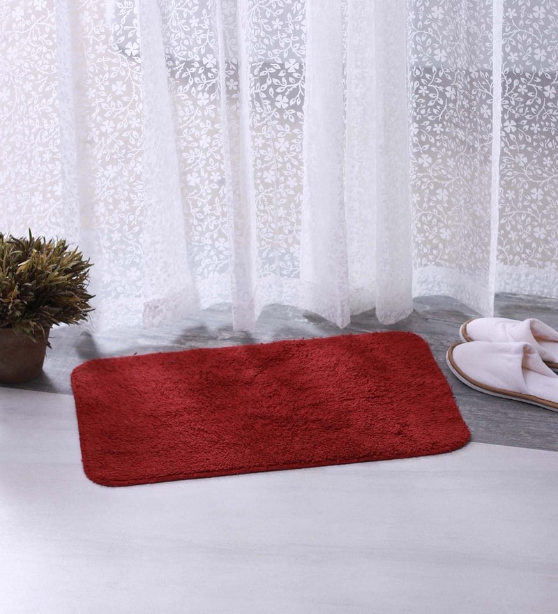 Maroon bath mat set