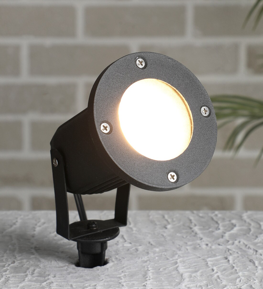 buy spike black metal garden light by superscape outdoor lighting online garden lights outdoor lights lamps and lighting pepperfry product