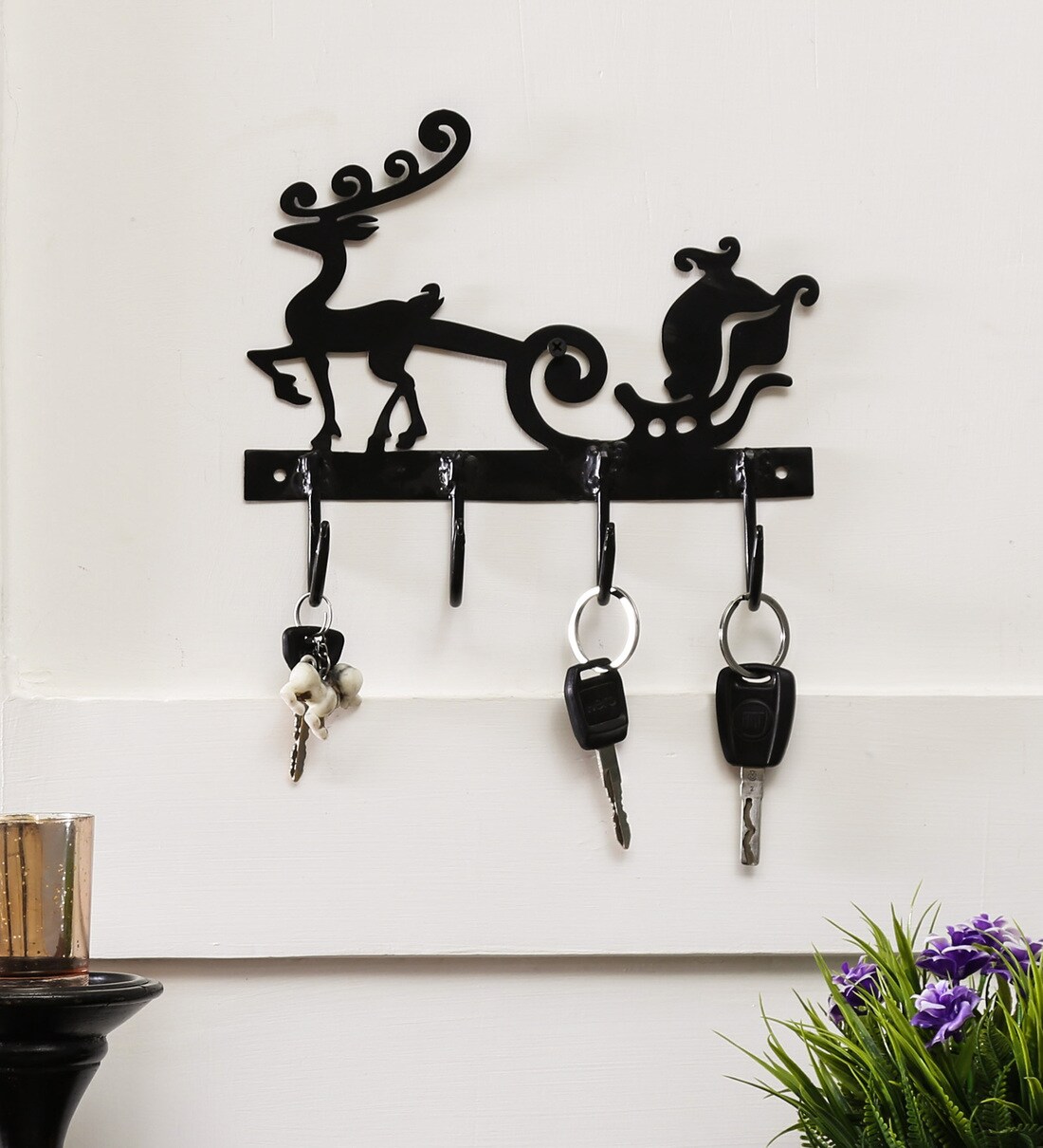 Buy Black Iron The Christmas Eve Key Holder By Accurate Online Novelty Key Holders Key Holders Home Decor Pepperfry Product