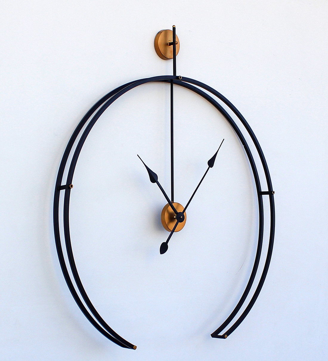 Buy Black Metal Analog Wall Clock by Craftter Online Modern Wall