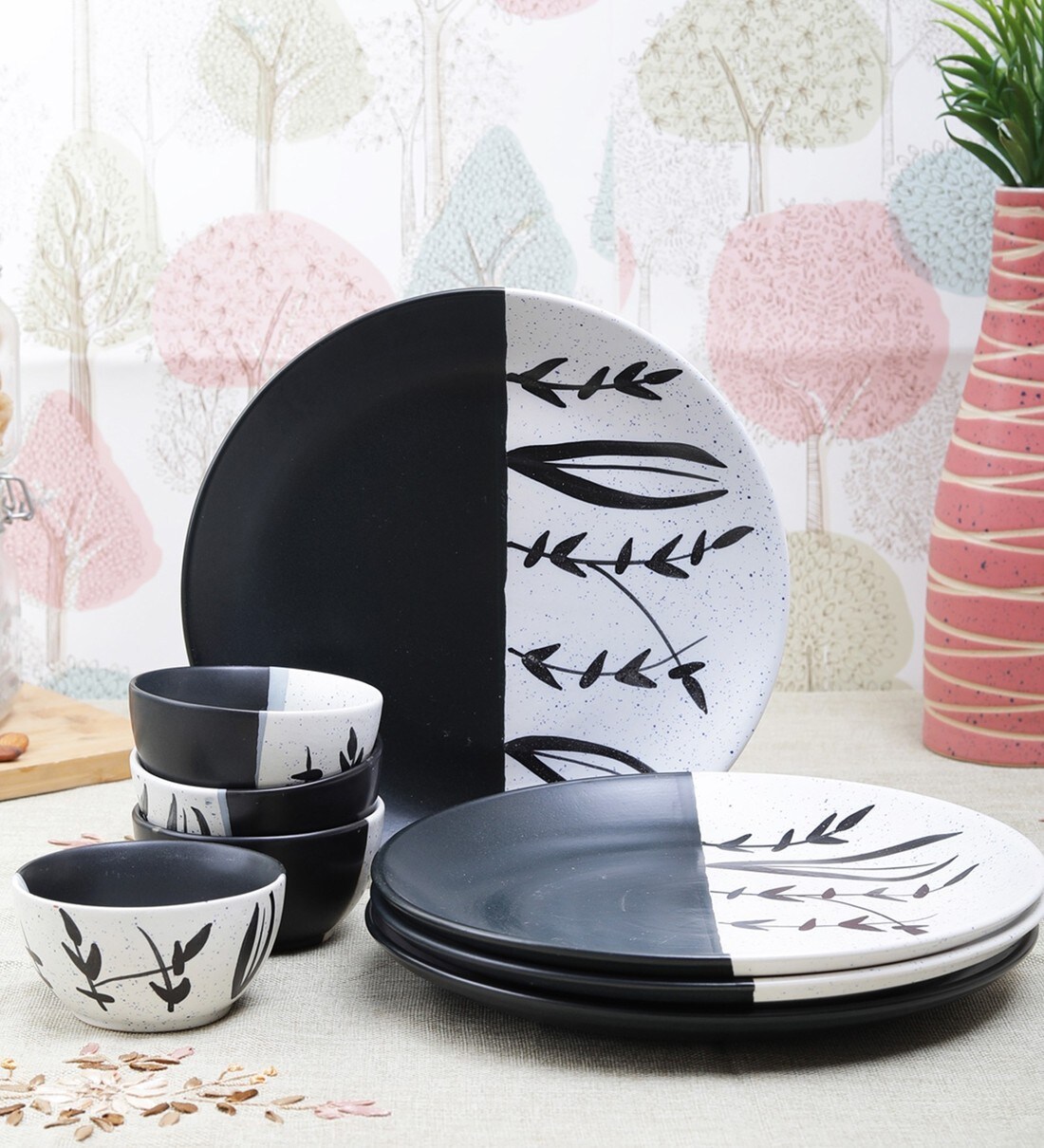 Buy Moonlight Black White Ceramic Dinner Set8 Pieces By VarEesha