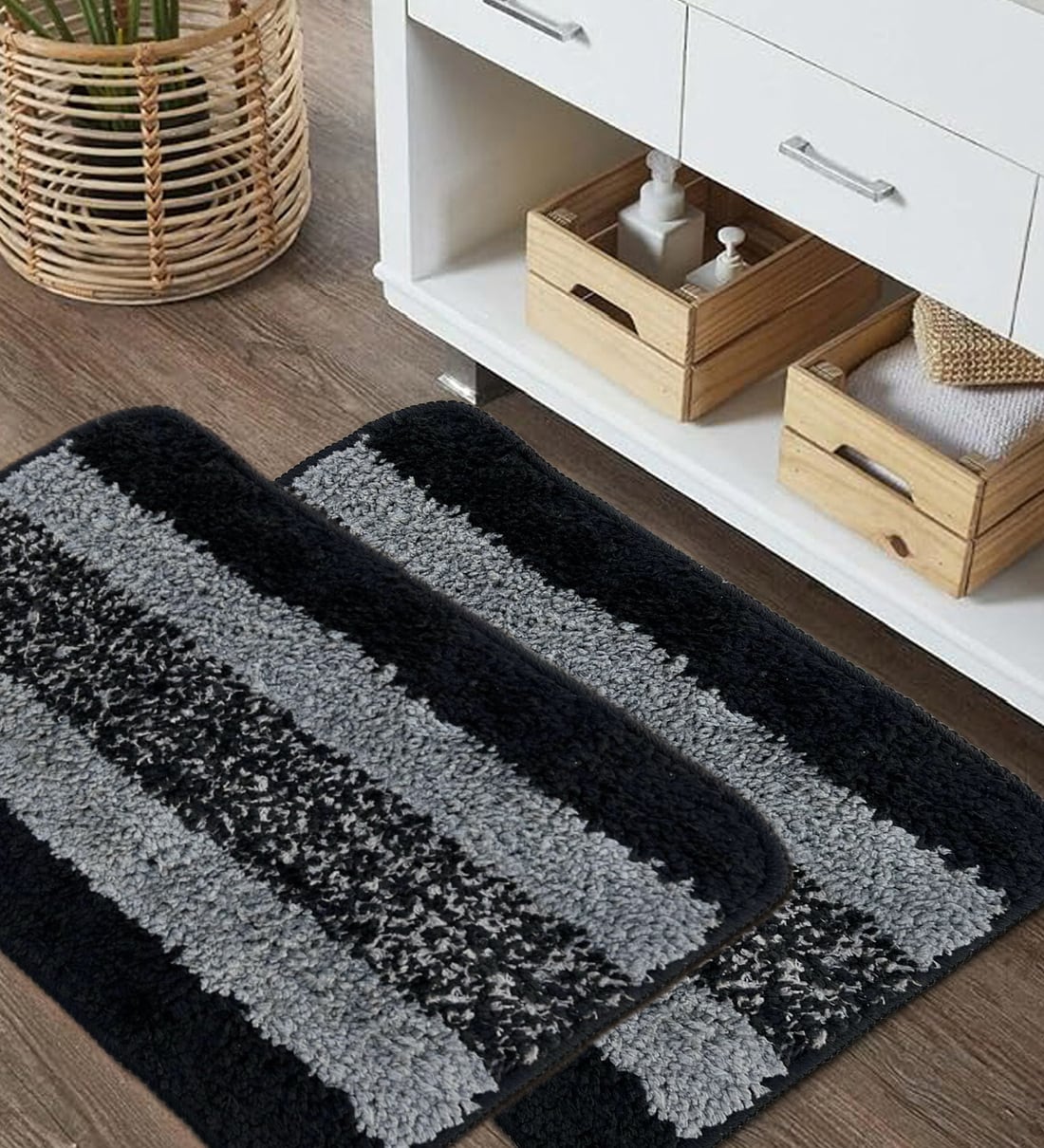 https://ii1.pepperfry.com/media/catalog/product/b/l/1100x1210/black-striped-microfibre-14x20-inches-antiskid-door-mat-by-sunvibe-black-striped-microfibre-14x20-in-ecpyzt.jpg