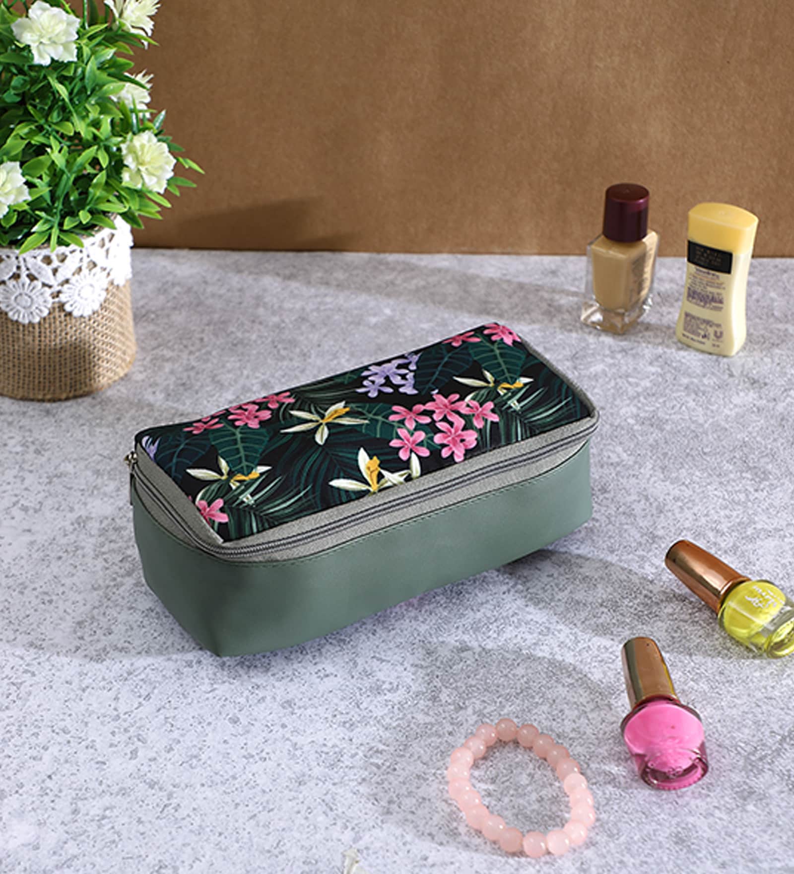 Black & Green Floral Printed Make Up Pouch