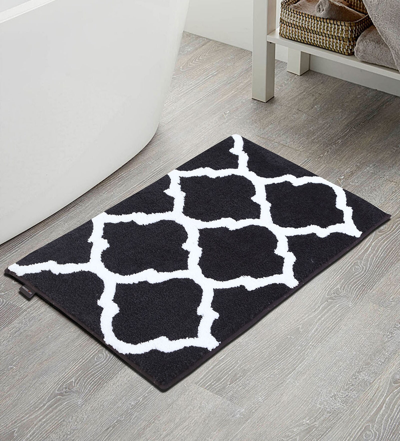 Black Traditional Polyester 80x50 Inches AntiSkid Bath Mat