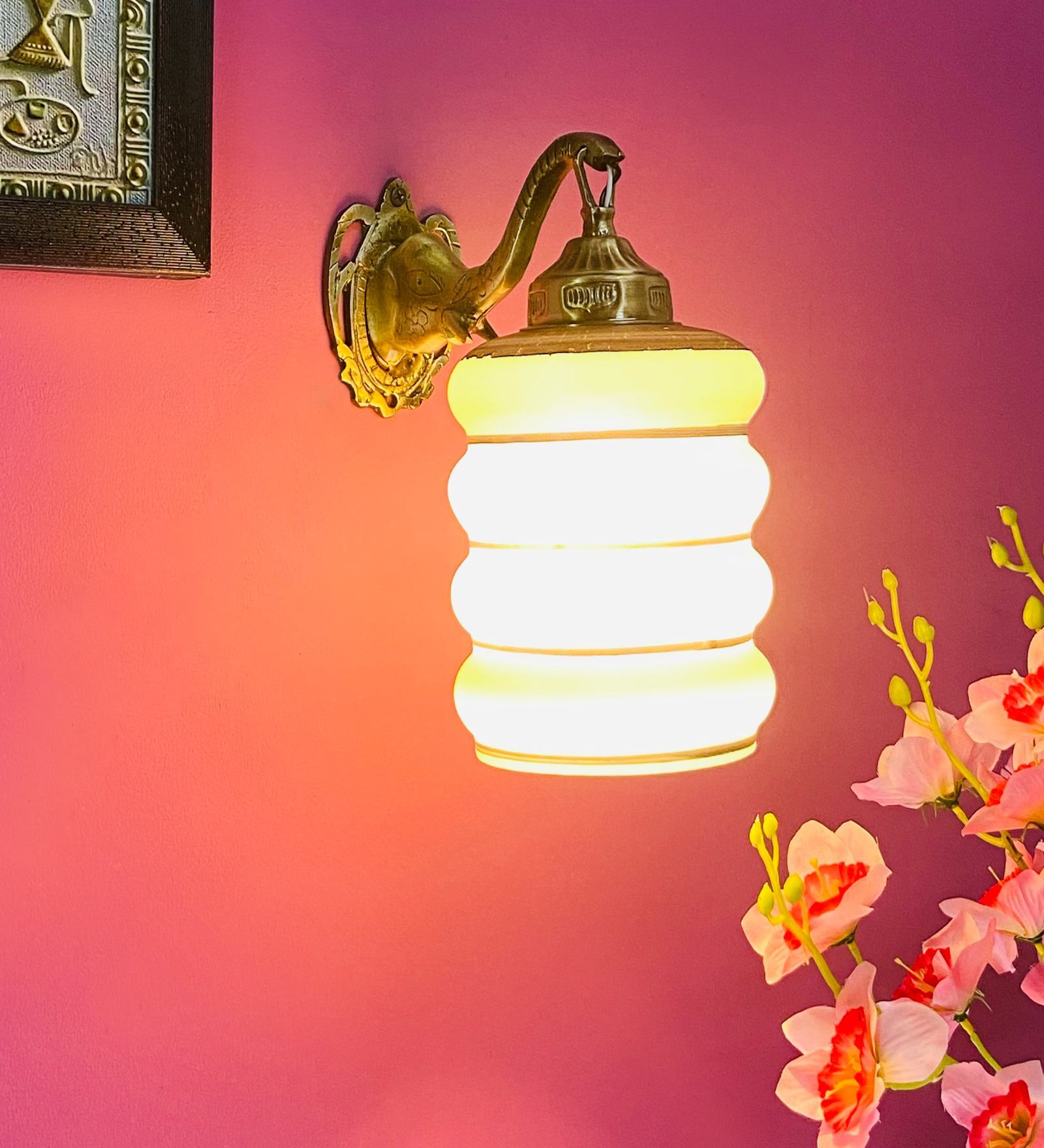 Black & White B22 holder Metal & Glass Uplight Wall Scone