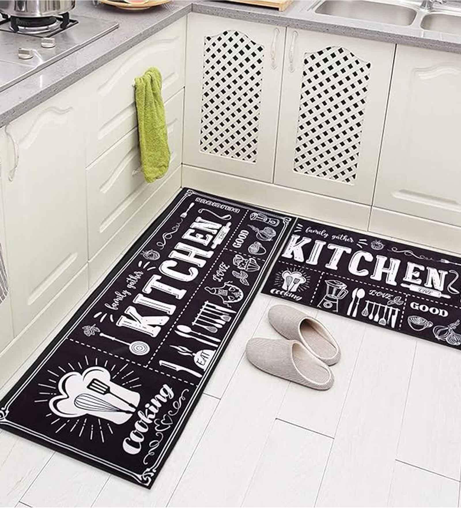 Black Abstract Polyester Antiskid Machine Made Floor Runner and Door Mat Combo