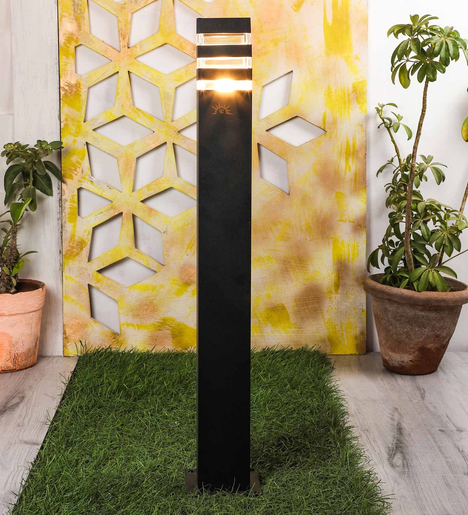 Contemporary Black Aluminium Garden Light