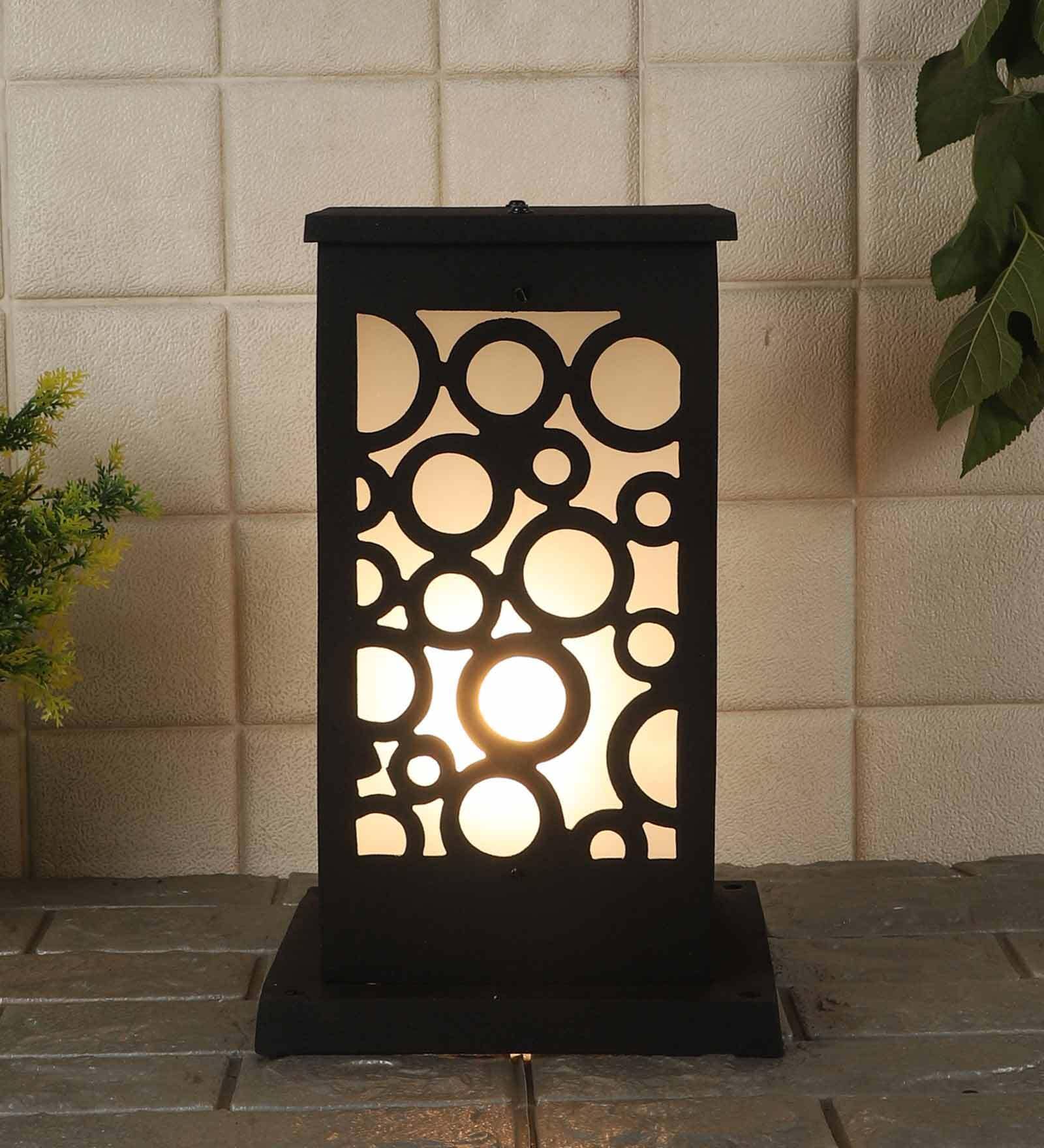 Nivano Black Aluminium Gate Light