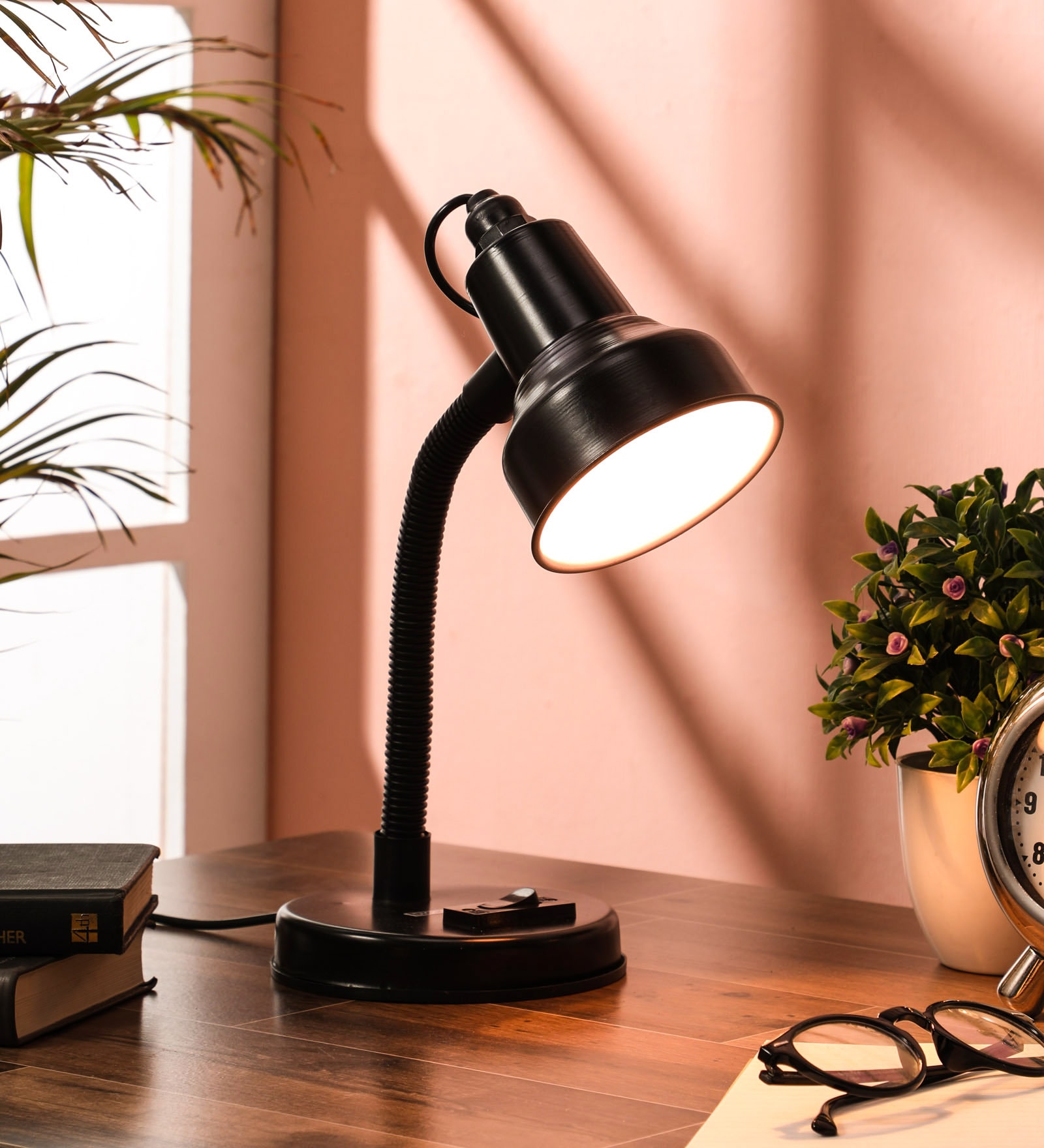 Unico Black Adjustable Study Lamp With Aluminium Base