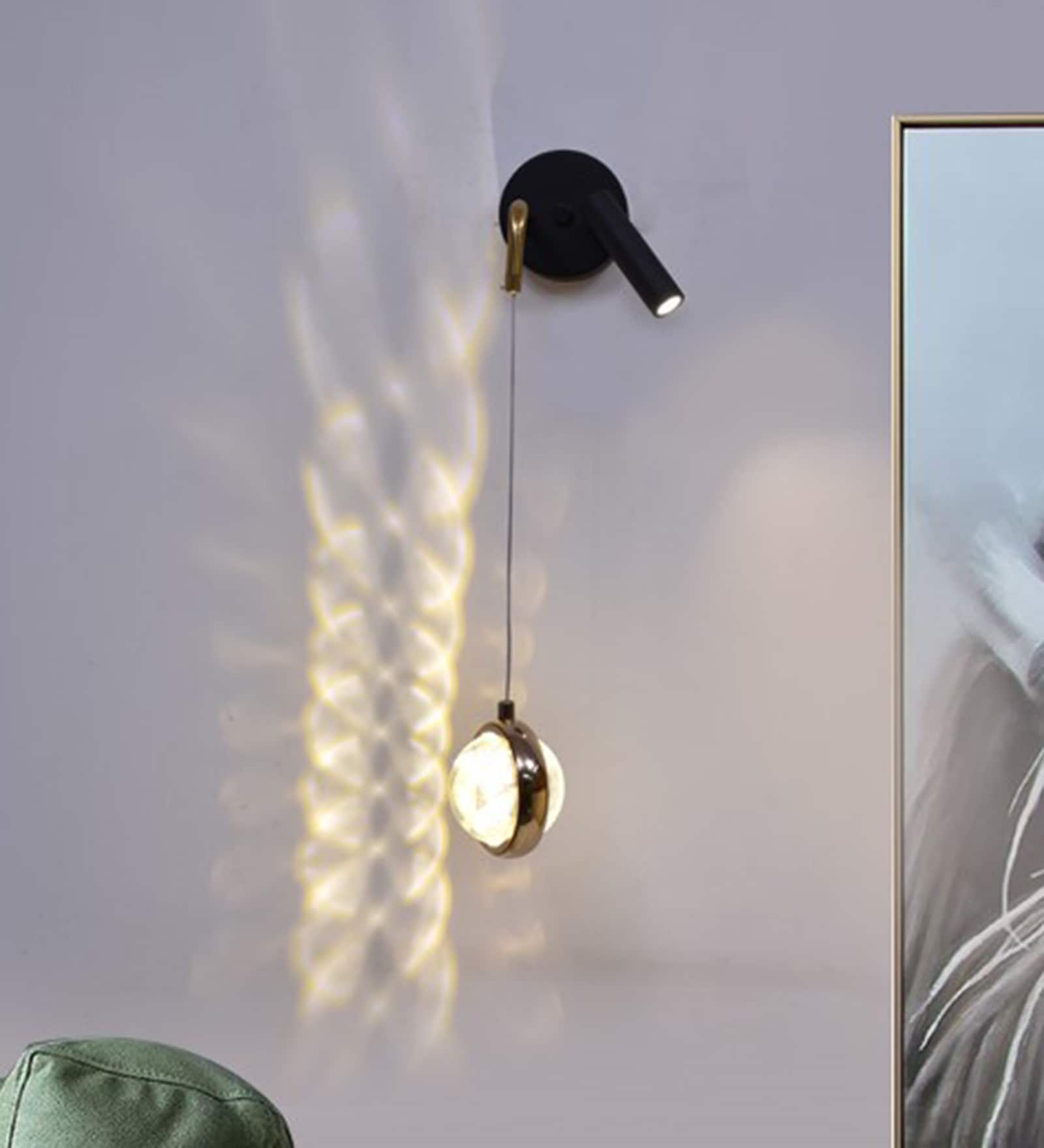 Norris Metal LED Novelty Wall Light (Black & Gold)