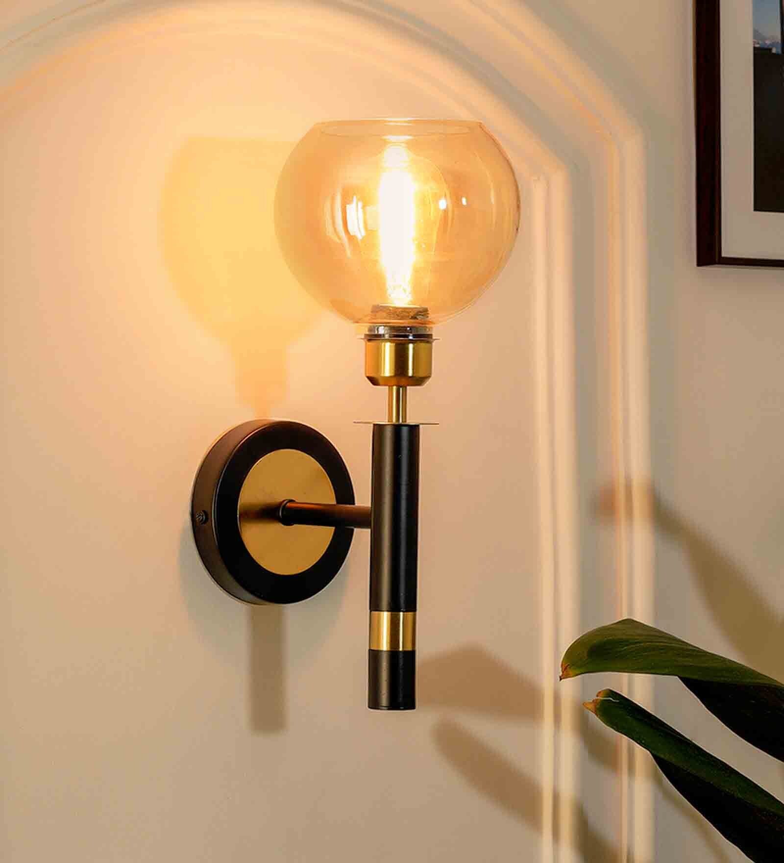 Flinchum Metal Wallchieres (Black & Gold)