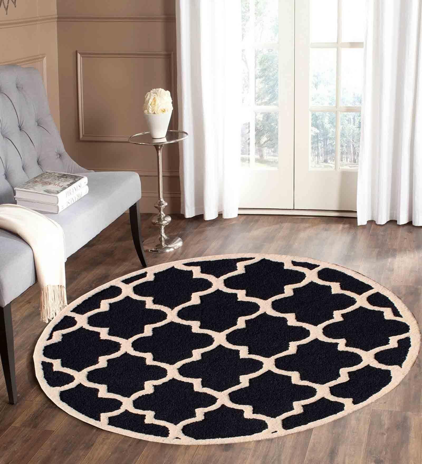 Black and White Kaluga Geometric Wool 4ft x 4ft Tufted Carpet