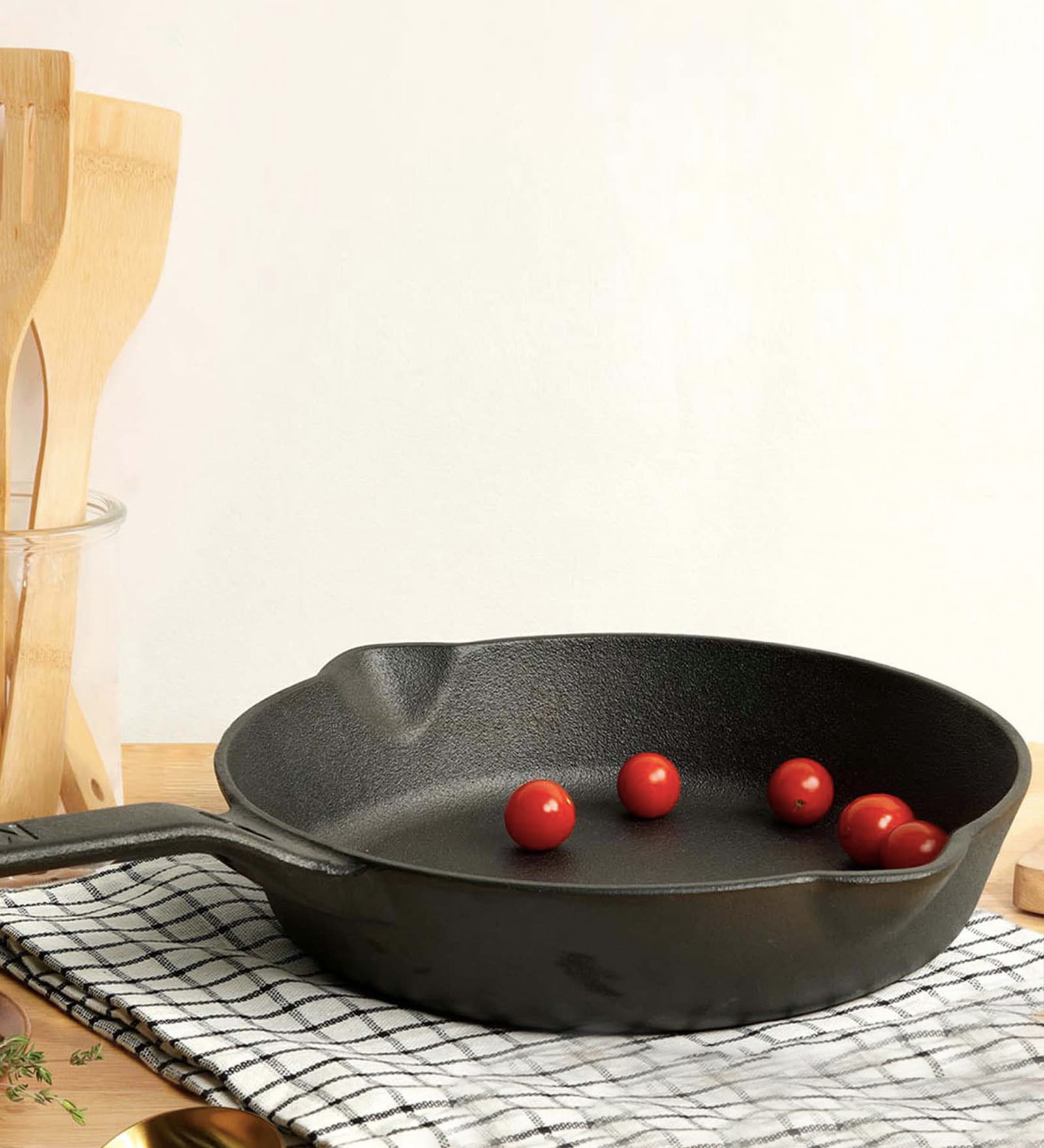 Pre Seasoned Skillet 10.2 Inch Hard Anodised Black Cast Iron Frying Pan