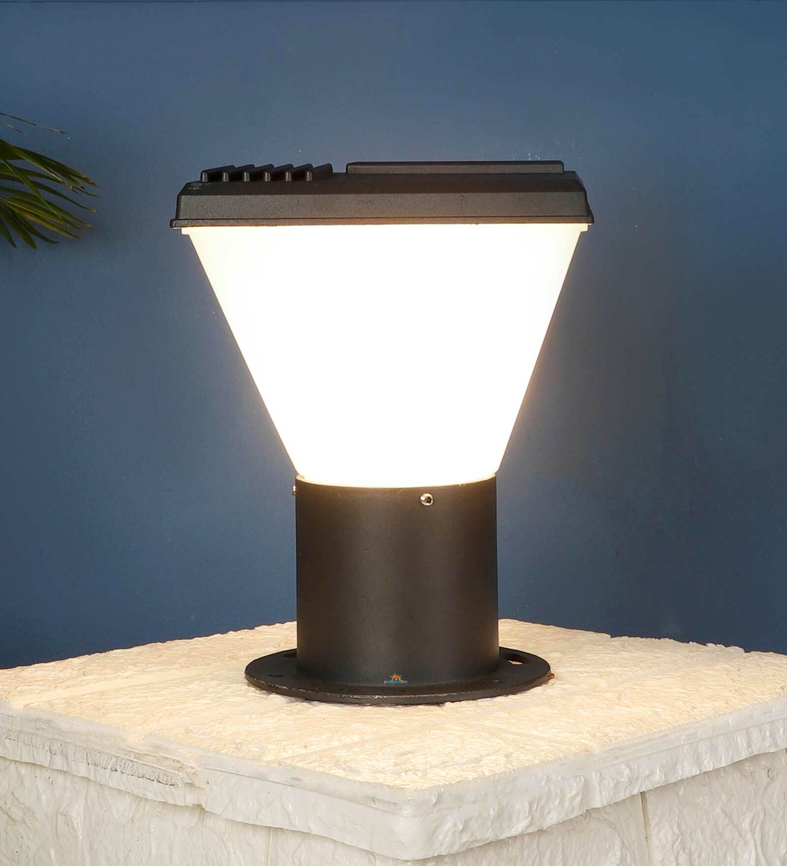 Black Casting Gate Light