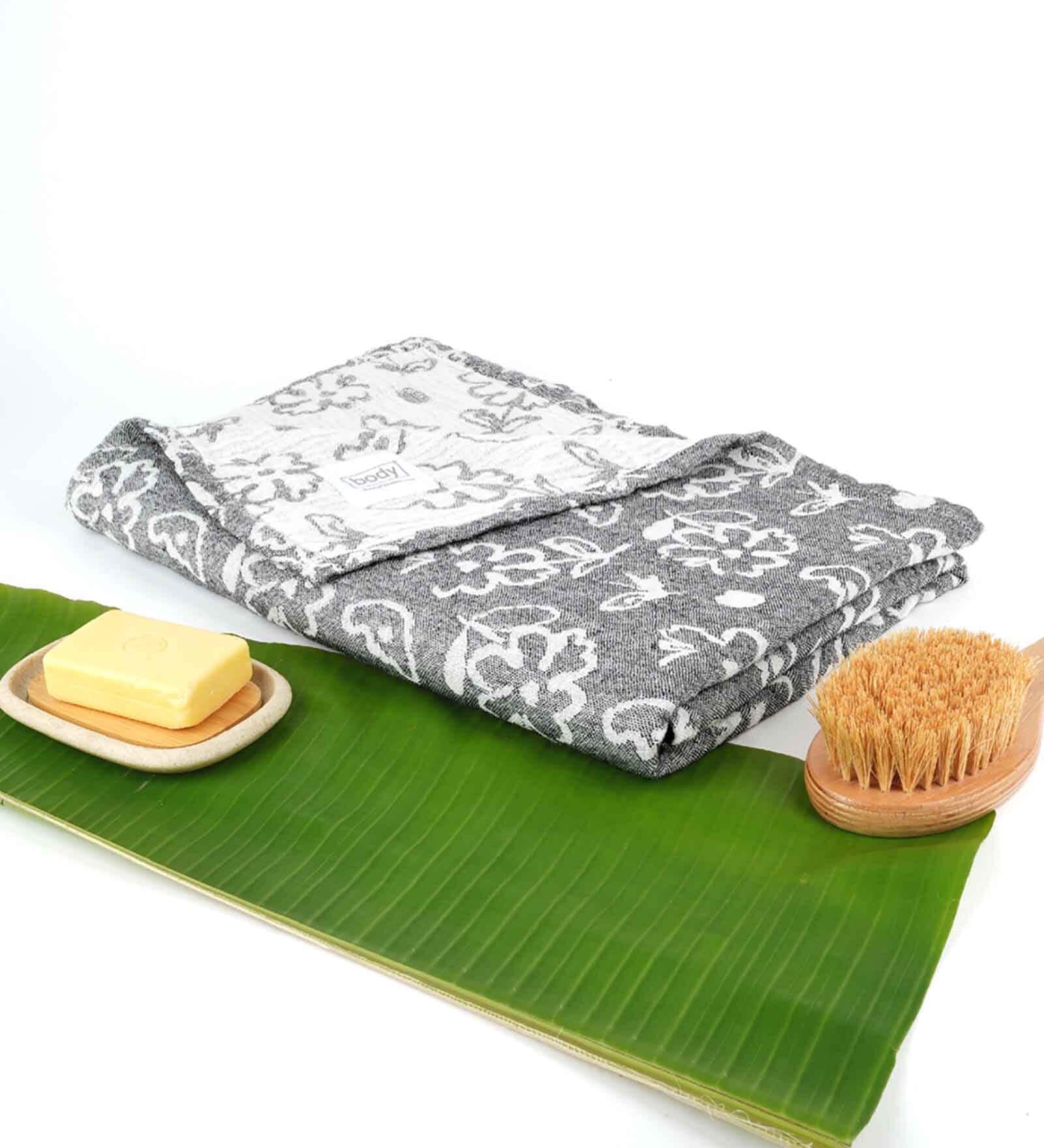 Charcoal Banana Jacquard Floral 250 GSM Bath Towel