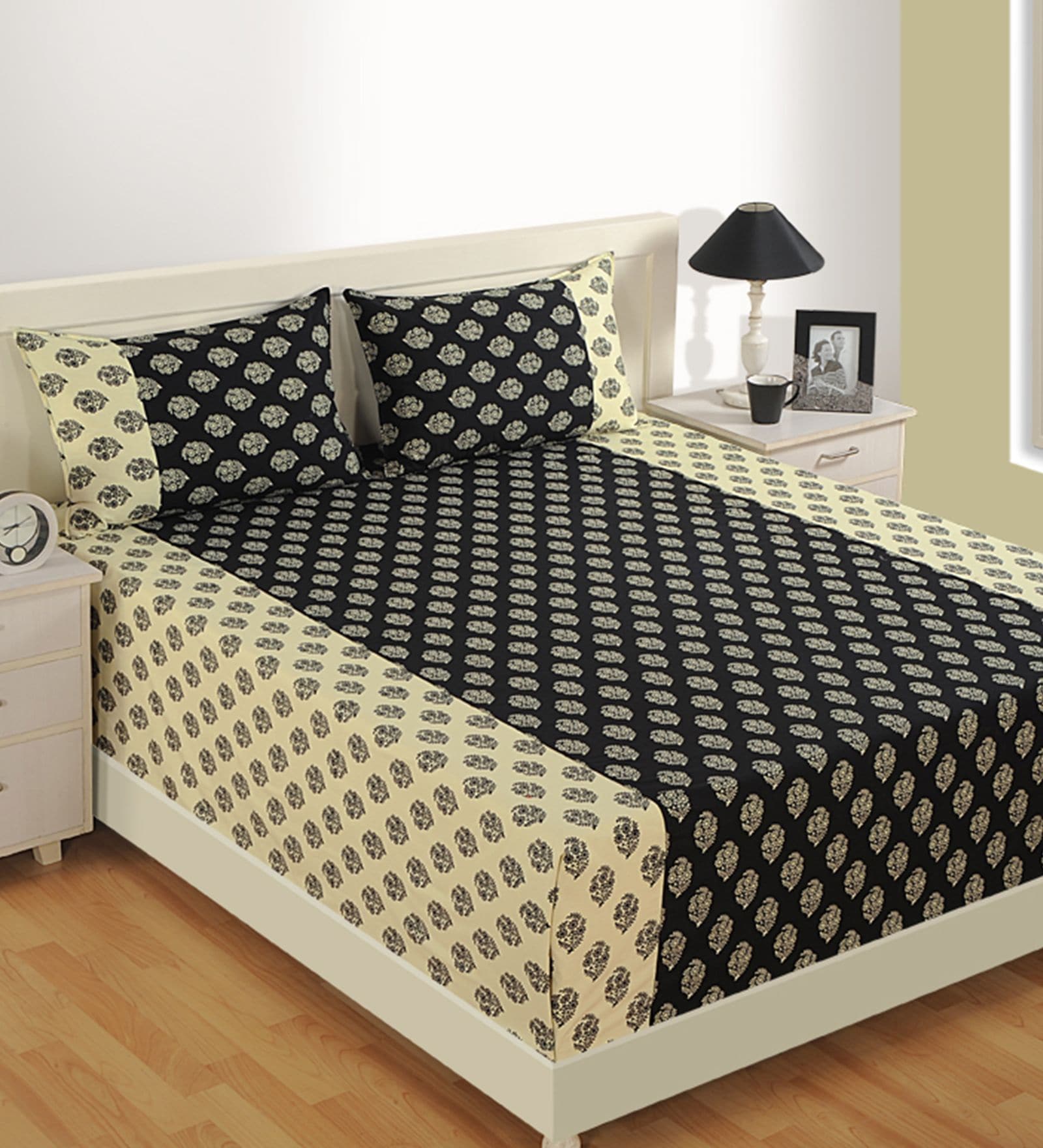 Black - Jacquard with Bagh Patch Cotton Bedsheet Set 04