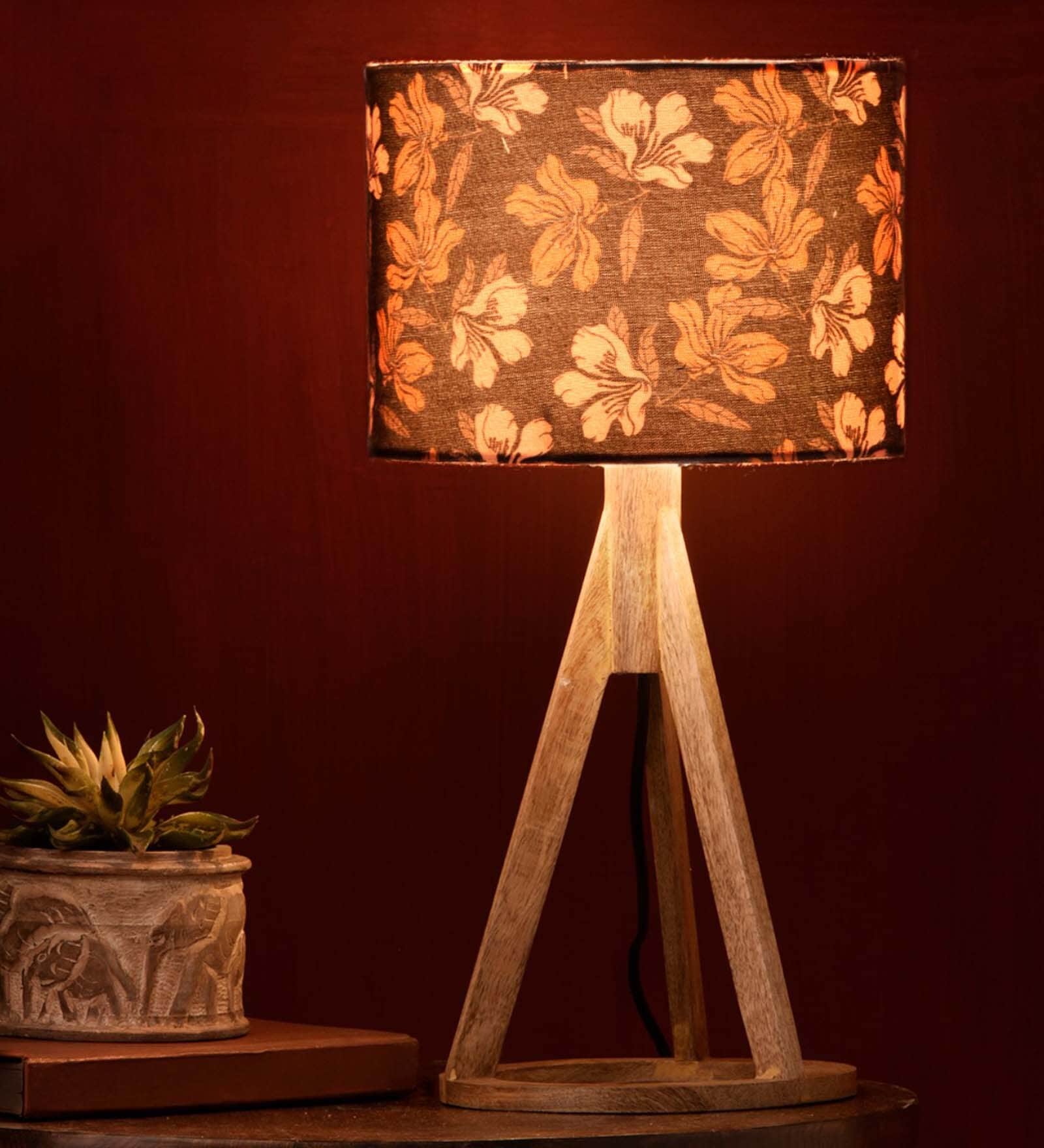 Black Flower Trio Wooden Lamp